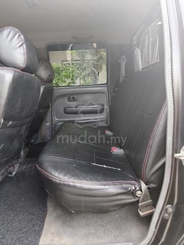 2004 Toyota HILUX 2.5 SR Turbo (M) - 4