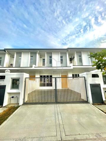 (SANGAT MURAH) Myra Garden Kundang Rawang,belakang rumah playground! 4