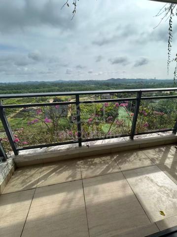Starview Bay @ Forest City 1