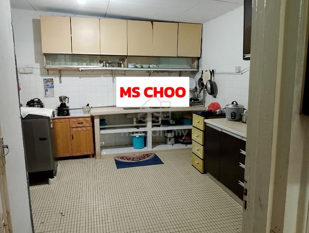 Bayan Baru semi d land area 3338 sq ft well maintained 1