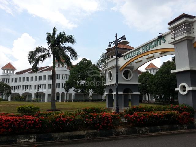 College Garden Garden Resort land 10 km to Eco Majestic And Aeon Nilai 1