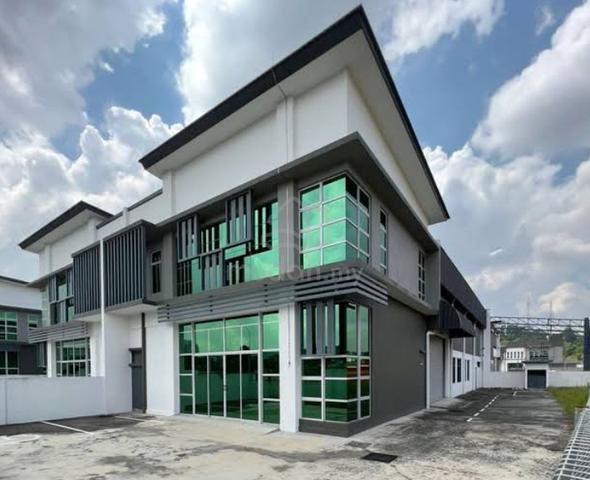 Cheap Freehold 1.5 Storey Semi-D factory Lekas, Semenyih for sale 1