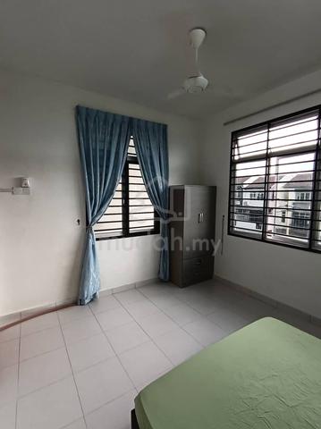 Female room for rent at Gelang Patah @ Iskandar Puteri 2