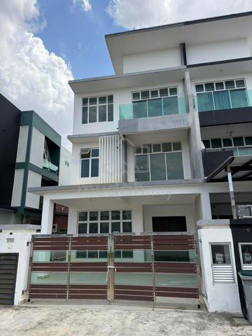 Skudai Below Market Mutiara Bestari Cluster 32x70 For Sale Now 1