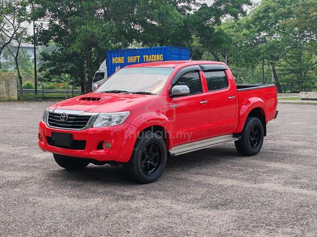 2013 Toyota HILUX 2.5 G VNT AUTO 4X4 FACELIFT - 2