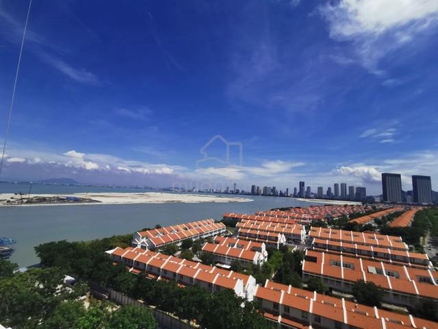 Straits Quay 1