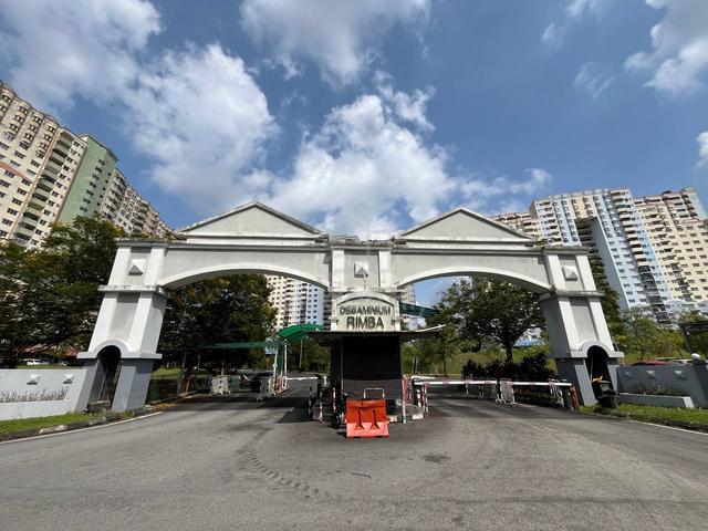 Desaminium Rimba Apartment, Block Keruing, Taman Desaminium 1