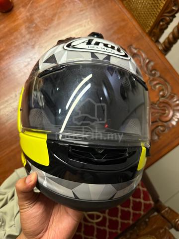 Arai Signet-X Dyno Yellow Full Face Helmet + Cover - photo 3 of 6