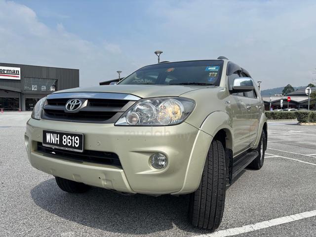 2005 Toyota Fortuner 2.7V AT Prem Very LowMile 44K - 2