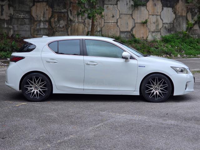 2011 Lexus CT200 1.8 h Fsport (A)cmfrm puas hati - 5