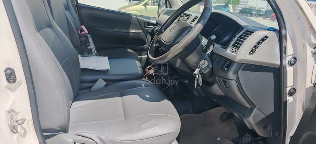 2006 Toyota HIACE 2.5 (M) One Owner Acc Free - 4