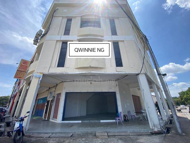 Ground Floor Corner ShopLot Facing Main road Jawi Sg Bakap For Rent 1