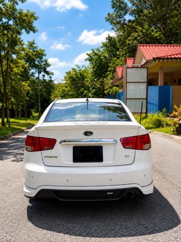 2011 Kia FORTE 1.6 (A) 6 speed - 5