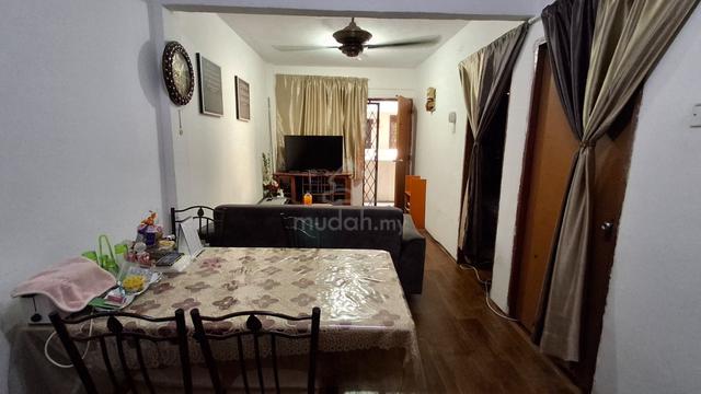 Flat Pandan Indah 1