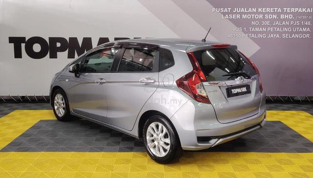 2018 Honda JAZZ 1.5 E (A)- V.GOOD CON FREE SERVICE - 4