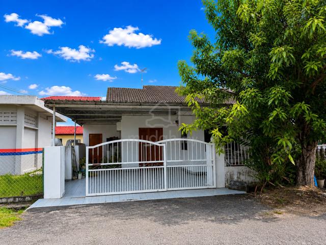 [ENDLOT - EXTENDED] Single Storey, Taman Seri Duyong, Duyong , Melaka 1