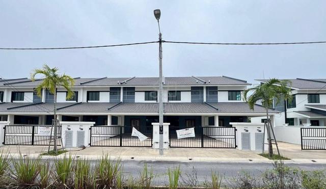 Rumah TERES 2TINGKAT TAMAN DESA TOK JAMAL KG WAKAF MEMPELAM K.TRG 1