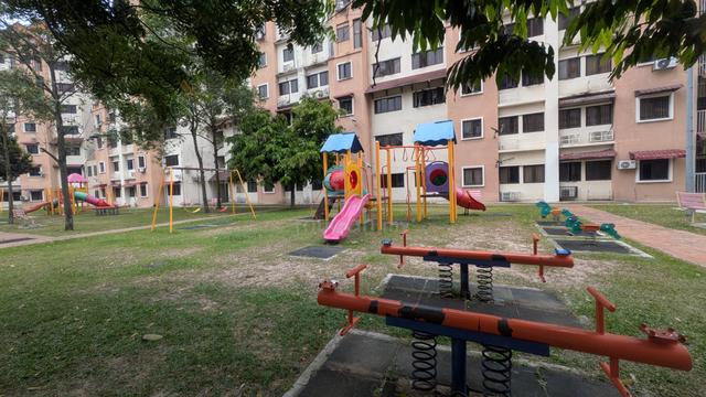 Apartment Komuter Raya 1