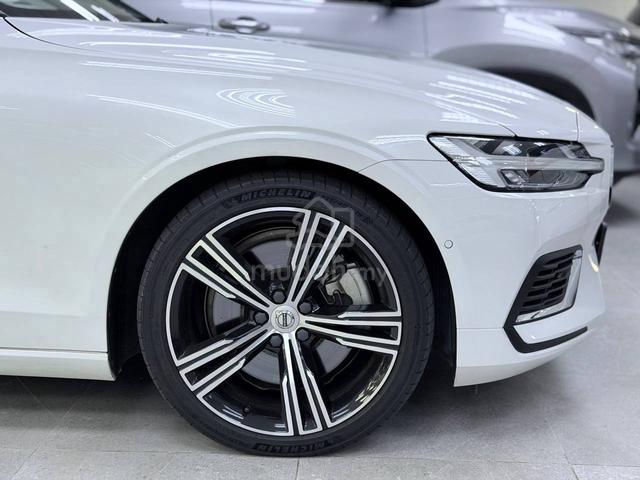2022 Volvo V60 Recharge T8 Inscription - 3