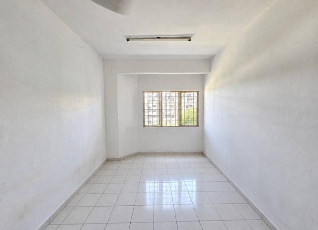 Anggerik Indah Apartment 1