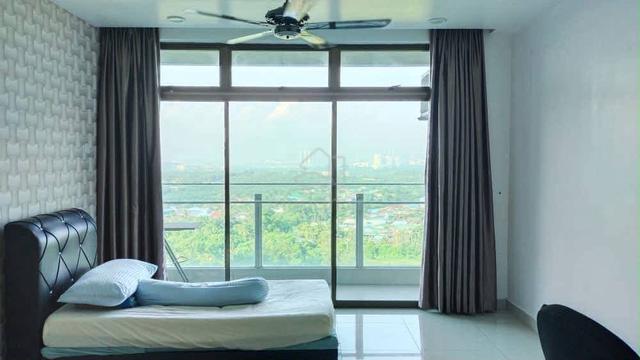 Parc Regency 1