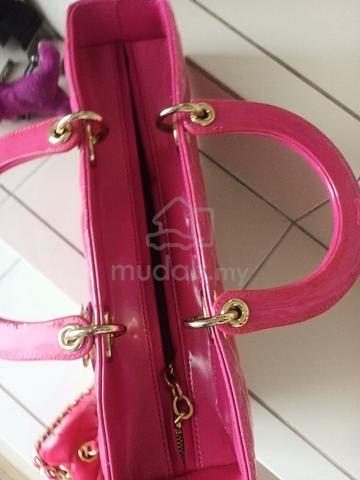 Carousel Image