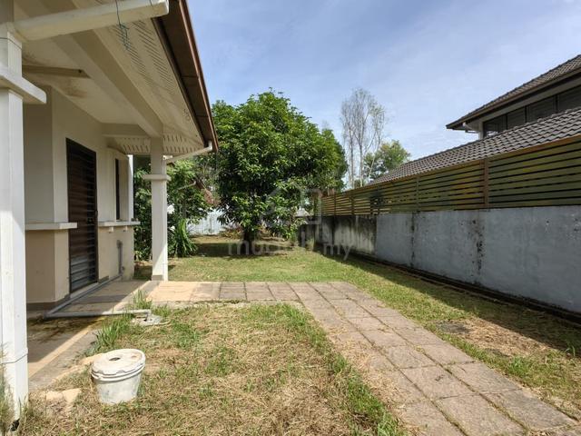 Nilai Impian Laman Kekwa - 2 storey Freehold Semi-D Below market FAST 1