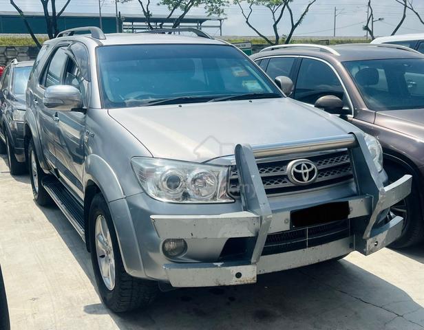 Offer!! 2010 Toyota FORTUNER 2.7 V FACELIFT (A) - 1