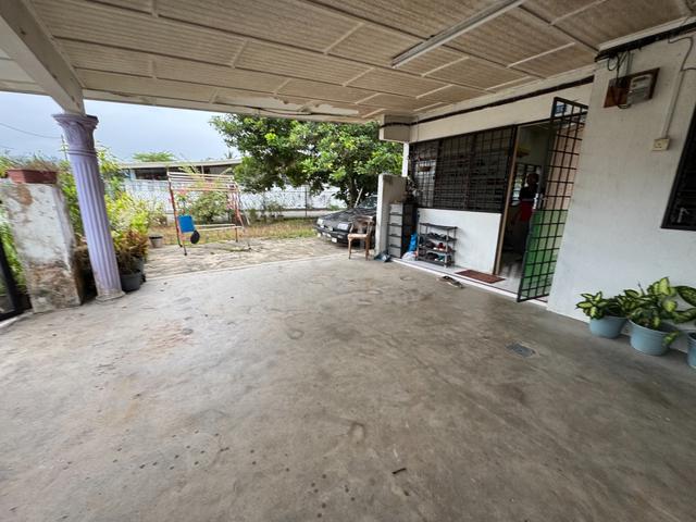 1 Storey house, Corner unit, Taman Seri Bayu, Karak 2