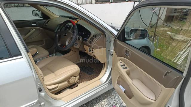 2005 Honda CIVIC 1.7 VTEC (A) - 4