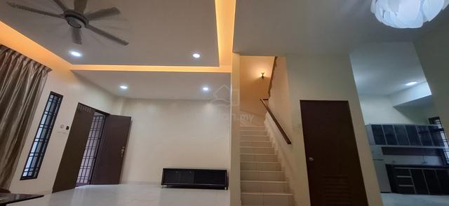 2.5 storey terrace 5b4b fully / mutiara rini/skudai/taman u/tun aminah 1