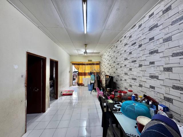 CHEAPEST FACING OPEN Single Storey Lestari Putra LEP7 Seri Kembangan 1