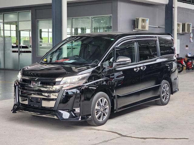 FULLOAN / CASH REBATE KAW / Toyota NOAH 2.0 SI DB3 - 2