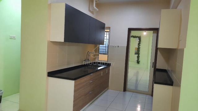 Green Suria Apartment 1