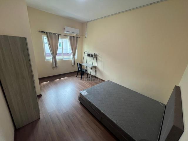 Room For Rent - Acacia Garden (Opposite Times Square Megamall) 1