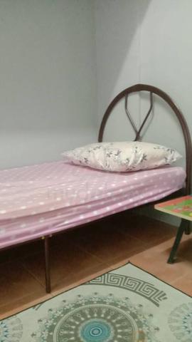 Room for rent 1
