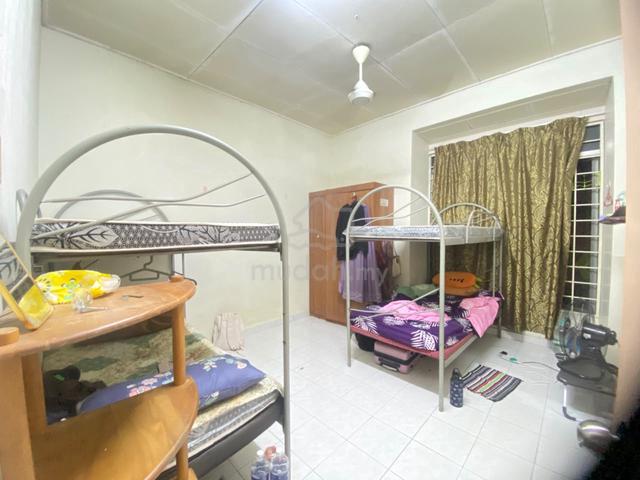 Bilik Sewa perempuan 1