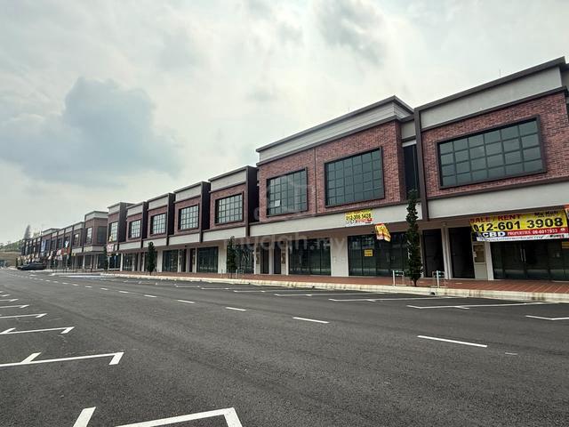 Brand new 2-storey shop lot @nexus seremban 2 1