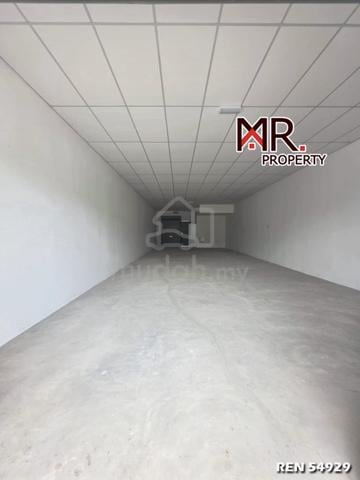 OPEN FACING @ Single Storey Shop Lot Banyan Square FOR RENT 1