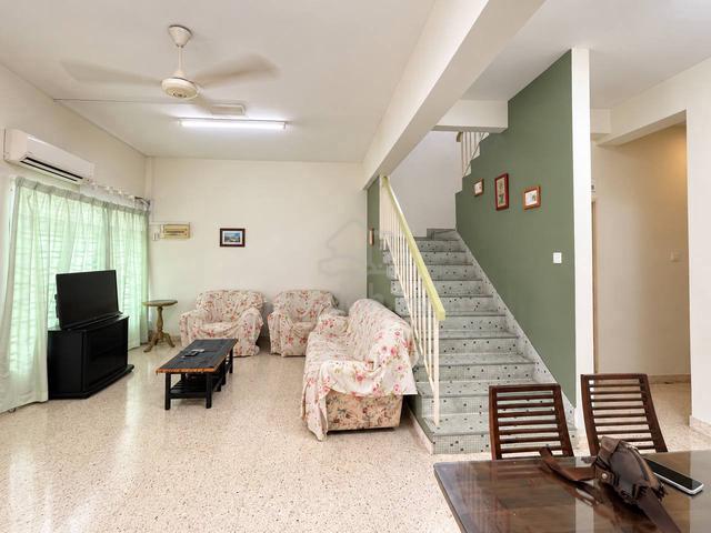 Taman Sentosa 2 Storey house for RENT near CIQ Pelangi Johor town 1