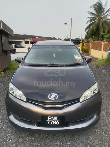 2013 Toyota WISH 1.8 X ZGE20G FACELIFT (A) - 1