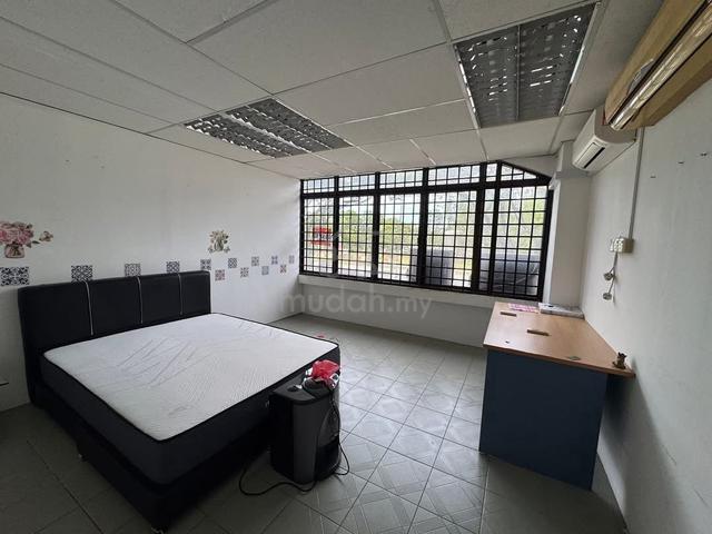 MJC, First Floor Shoplot Facing Main Road, 3 office rooms, Commercial 1