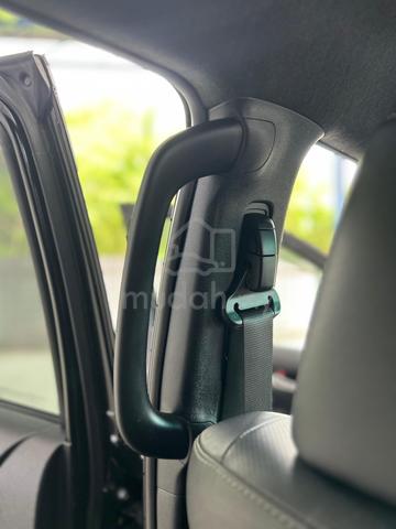 2019 Toyota HILUX 2.4 L-EDITION FACELIFT (A) - 3