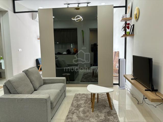 LINQ SKY RESIDENCES (Datum Jelatek) 1