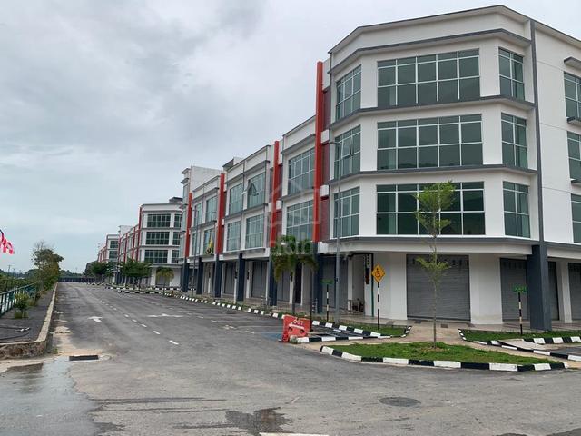 Spacious Ground Floor Shoplot For Rent @ Taman Puncak Taiping 1