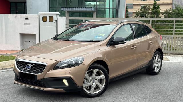 2014 Volvo V40 CROSS COUNTRY 2.0 T5 TURBO F/SR REC - 2