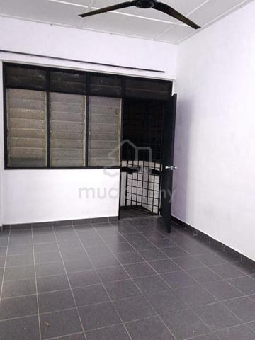 Simbang Taman Perling Flat 1