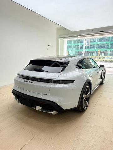 2023 Porsche TAYCAN TURBO Cross Turismo Wagon - 5