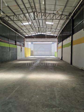 Sungai Pinang Warehouse 3900sf Facing main road 1
