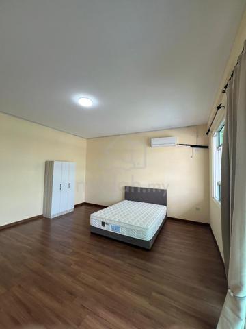 Room For Rent-Acacia Garden (Opposite Timesquare) 1